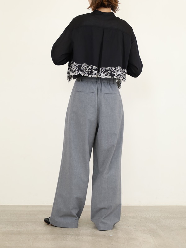 【trois】刺繍コットンボイルフラップブラウス