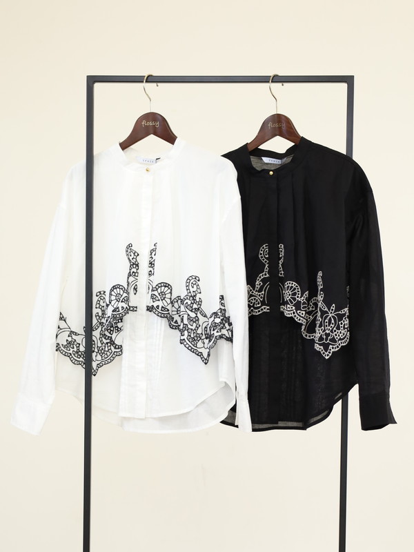 【trois】刺繍コットンボイルフラップブラウス