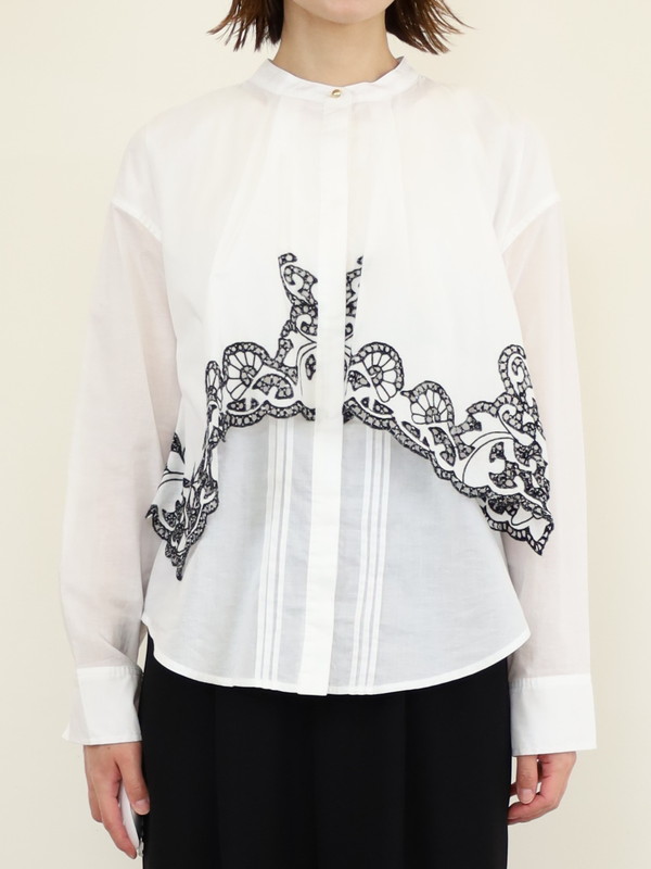 【trois】刺繍コットンボイルフラップブラウス