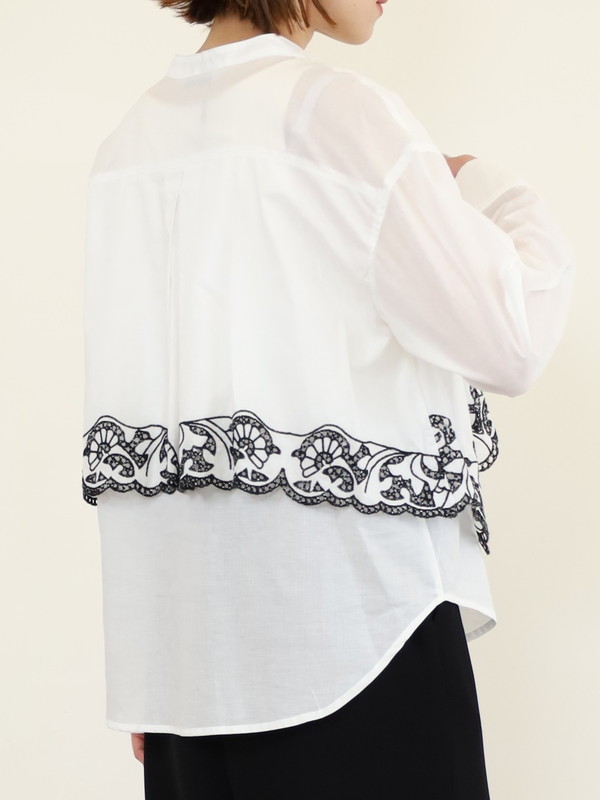 【trois】刺繍コットンボイルフラップブラウス