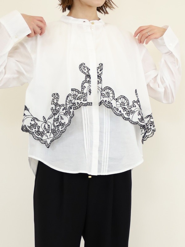 【trois】刺繍コットンボイルフラップブラウス
