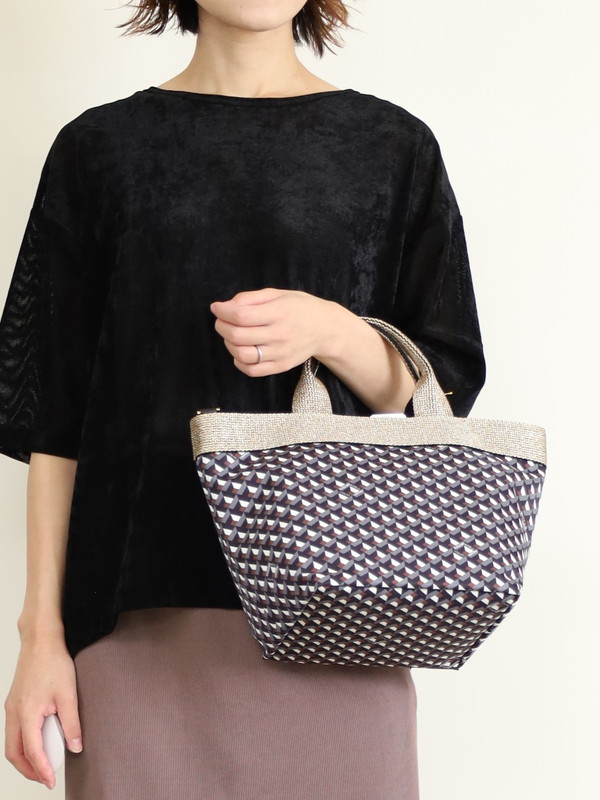 【VIOLAd'ORO】キラリ☆ナイロンバッグ