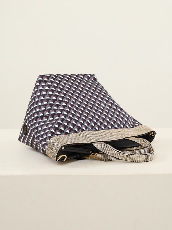 【VIOLAd'ORO】キラリ☆ナイロンバッグ