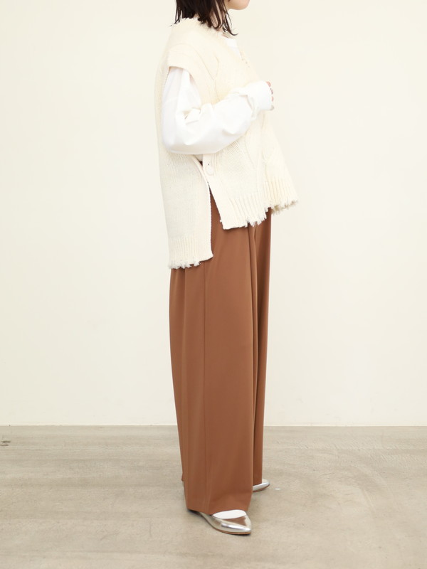 【CEaRET】ケーブルニットベスト