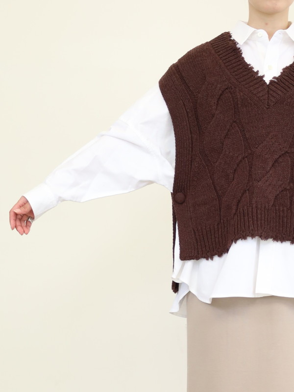 【CEaRET】ケーブルニットベスト