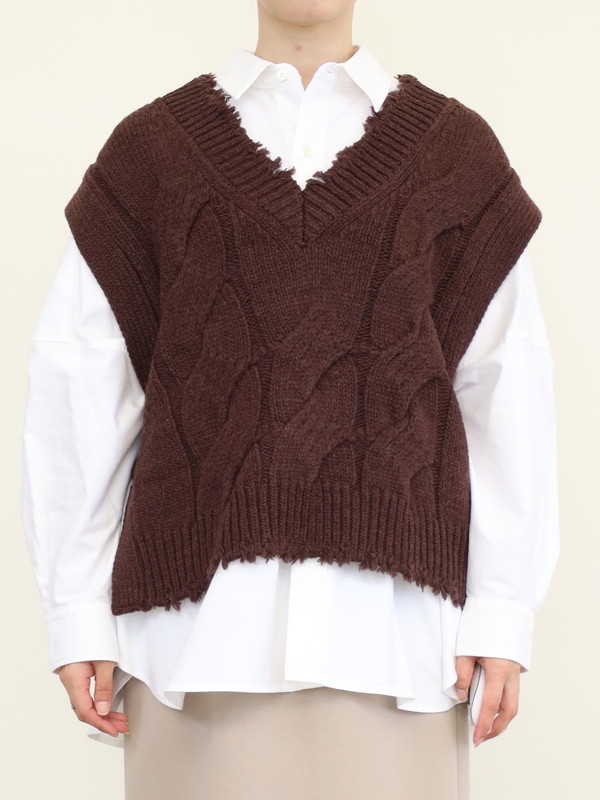 【CEaRET】ケーブルニットベスト