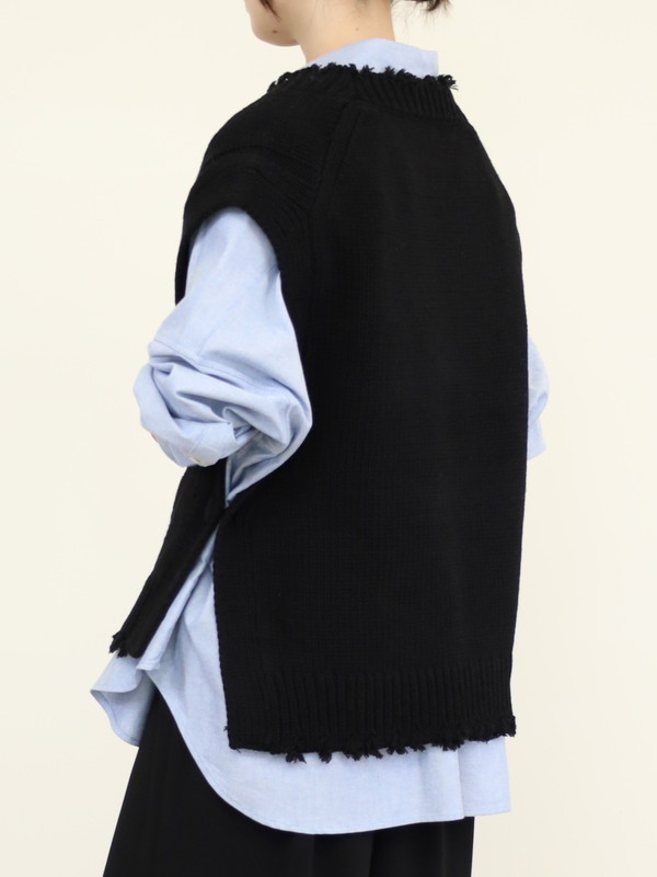 【CEaRET】ケーブルニットベスト