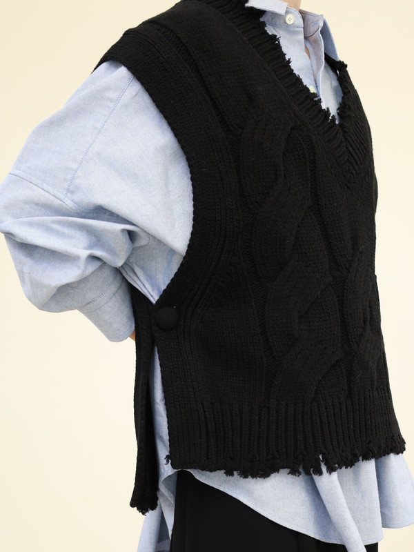 【CEaRET】ケーブルニットベスト