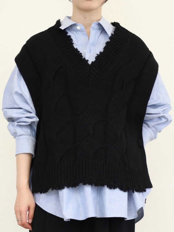 【CEaRET】ケーブルニットベスト