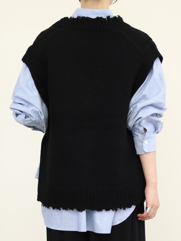 【CEaRET】ケーブルニットベスト