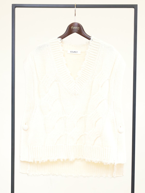 【CEaRET】ケーブルニットベスト