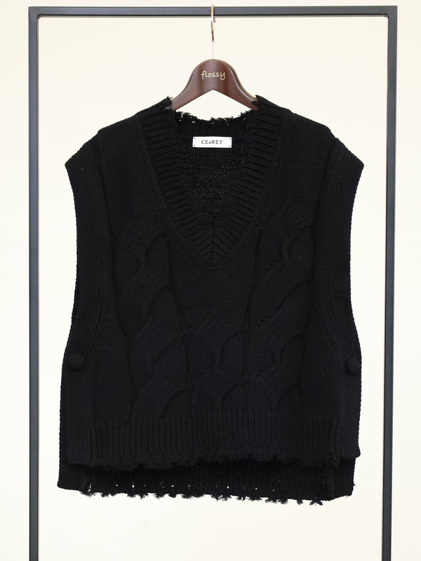 【CEaRET】ケーブルニットベスト