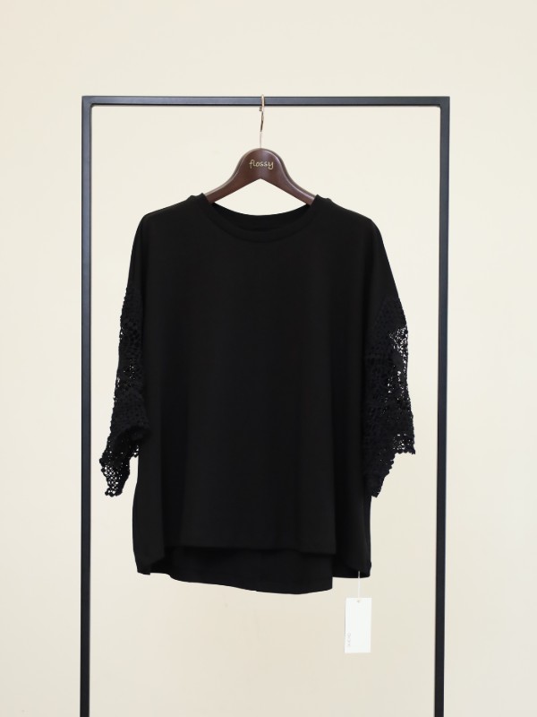 【ayane】袖レースTシャツ