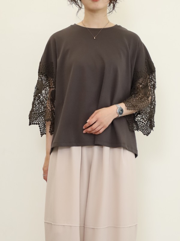 【ayane】袖レースTシャツ