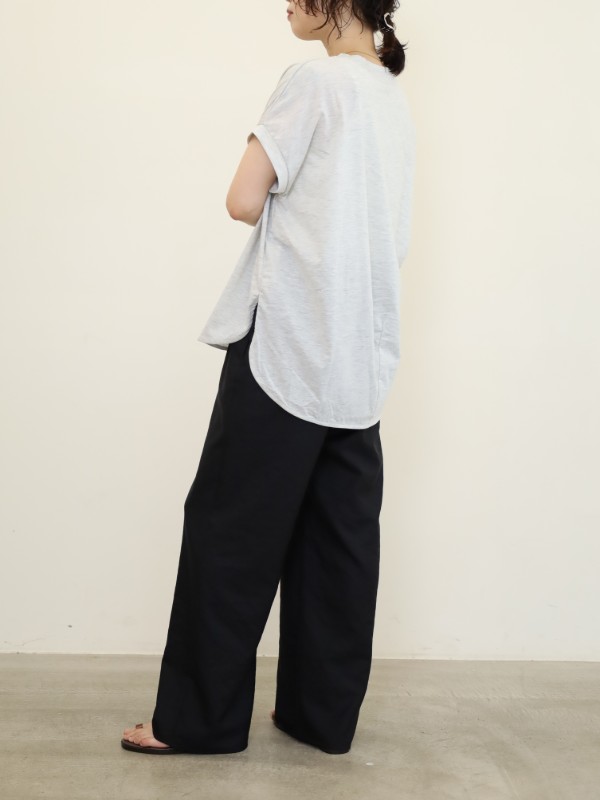 【ayane】縦ロゴフレンチTシャツ