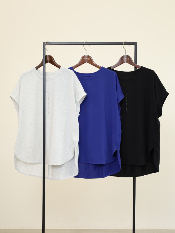 【ayane】縦ロゴフレンチTシャツ