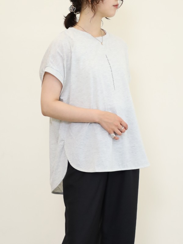 【ayane】縦ロゴフレンチTシャツ