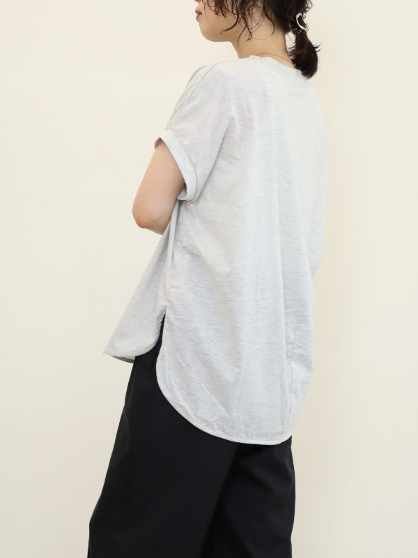 【ayane】縦ロゴフレンチTシャツ