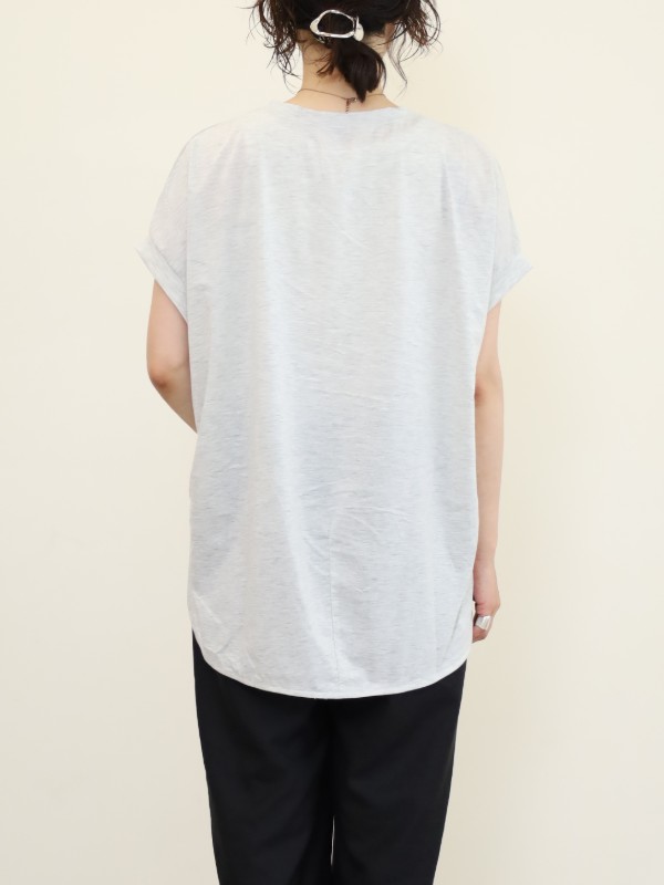 【ayane】縦ロゴフレンチTシャツ