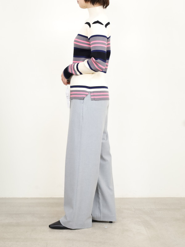 【trois】マルチボーダーハイネックリブニット