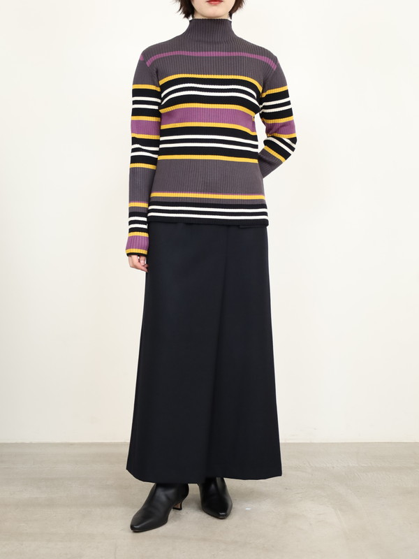 【trois】マルチボーダーハイネックリブニット