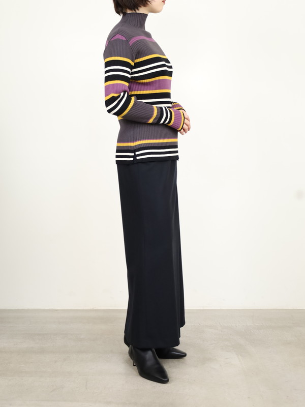 【trois】マルチボーダーハイネックリブニット