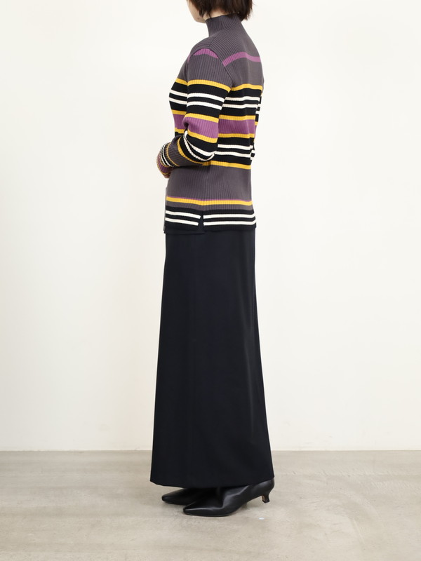 【trois】マルチボーダーハイネックリブニット