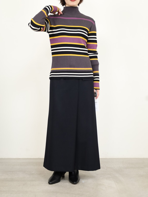 【trois】マルチボーダーハイネックリブニット