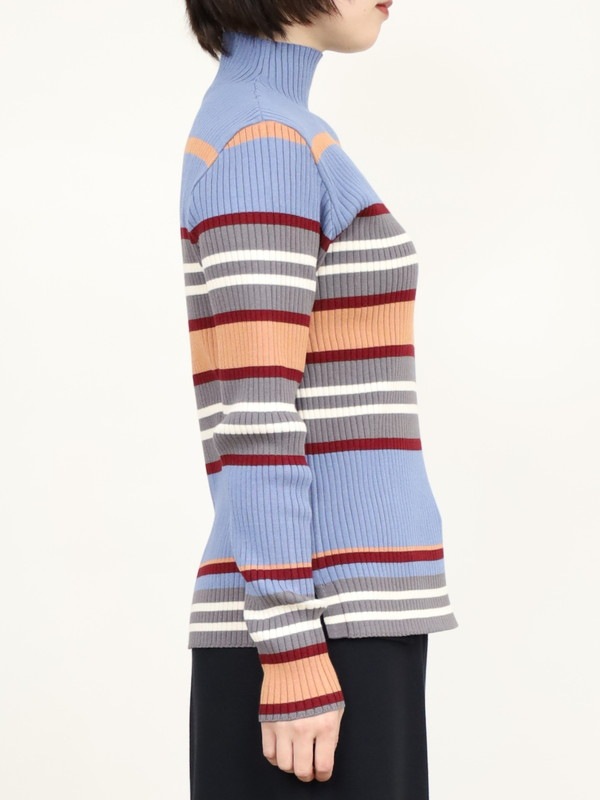 【trois】マルチボーダーハイネックリブニット