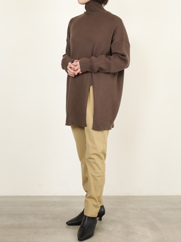 【CYAN TOKYO】アシメスリットタートルニット