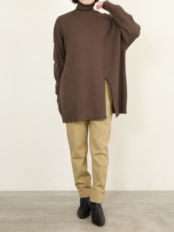 【CYAN TOKYO】アシメスリットタートルニット