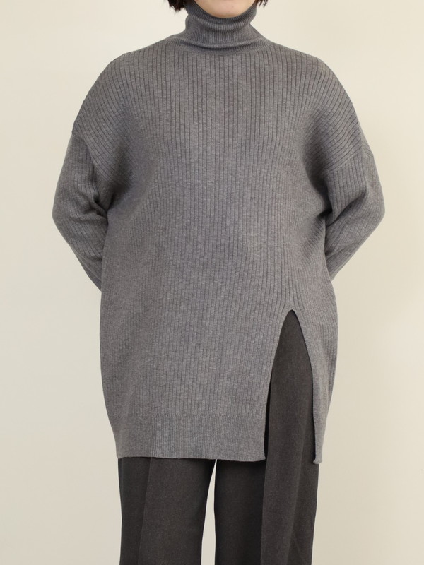 【CYAN TOKYO】アシメスリットタートルニット