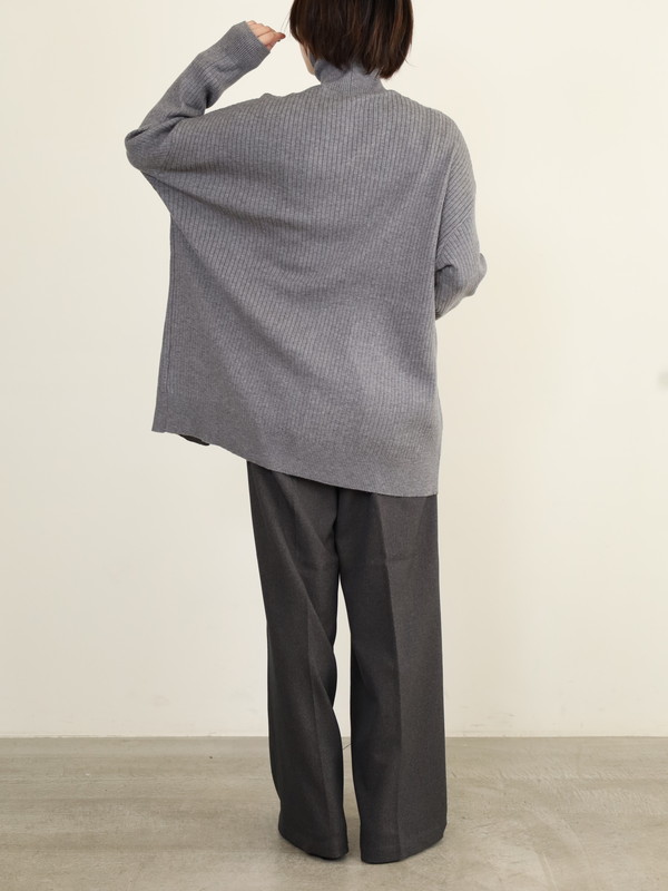 【CYAN TOKYO】アシメスリットタートルニット