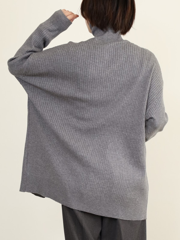 【CYAN TOKYO】アシメスリットタートルニット