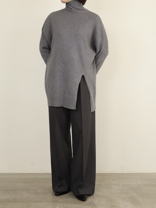 【CYAN TOKYO】アシメスリットタートルニット