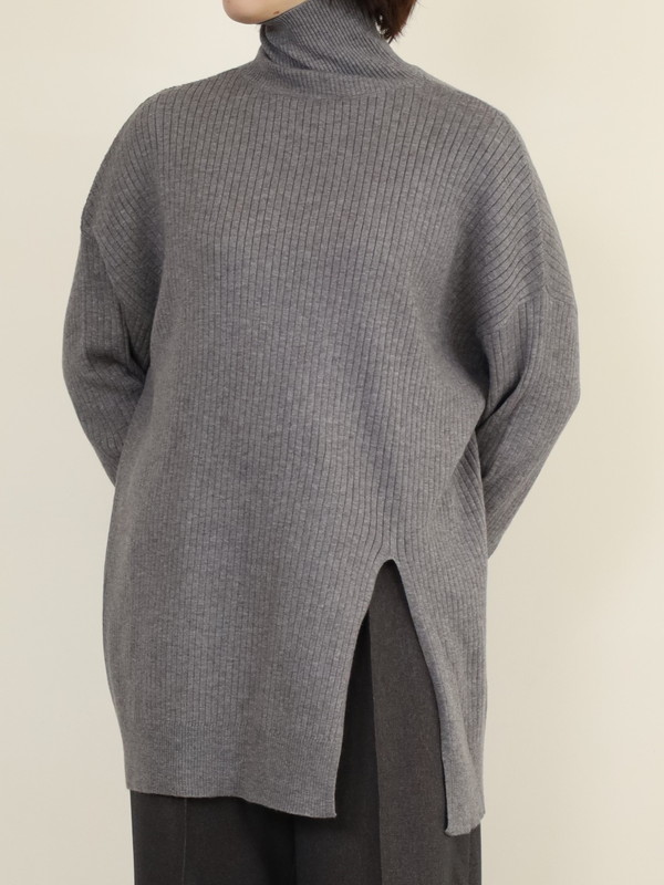 【CYAN TOKYO】アシメスリットタートルニット