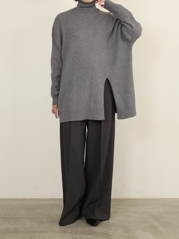 【CYAN TOKYO】アシメスリットタートルニット