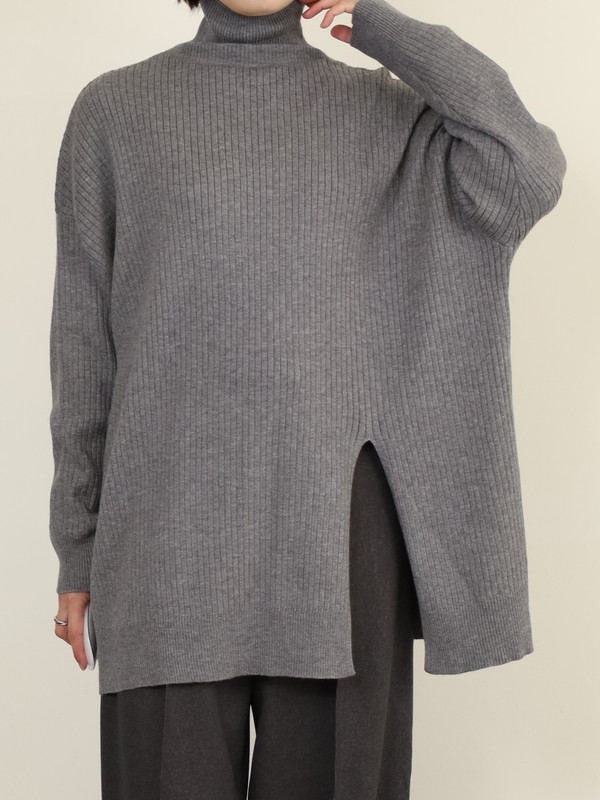 【CYAN TOKYO】アシメスリットタートルニット