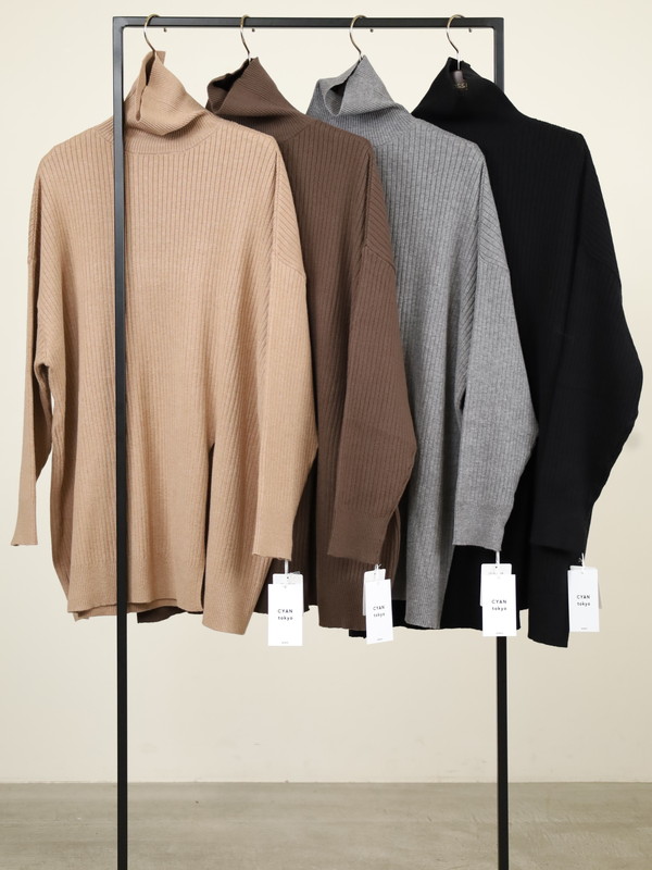 【CYAN TOKYO】アシメスリットタートルニット