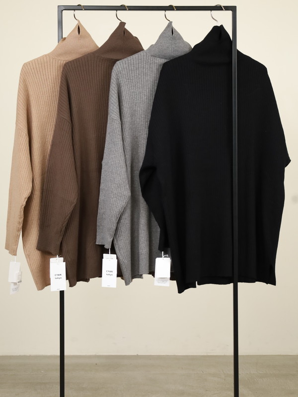 【CYAN TOKYO】アシメスリットタートルニット