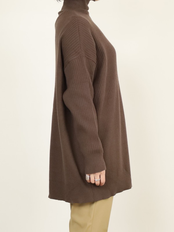 【CYAN TOKYO】アシメスリットタートルニット