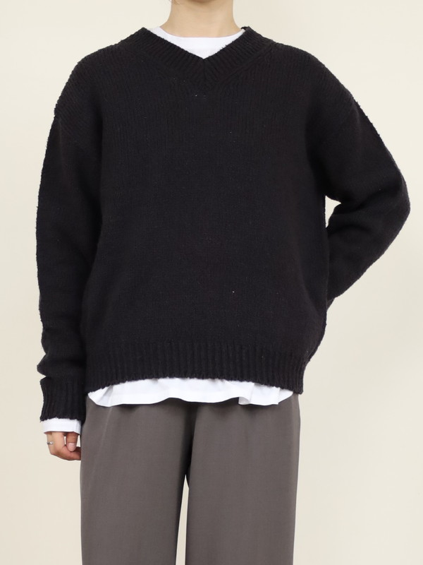 【Emmaculate】ムラ糸コットンVネック長袖ニット