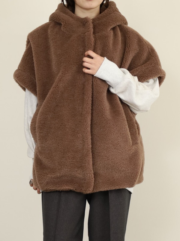 【Emma Taylor】スタンドフーディーボアポンチョ