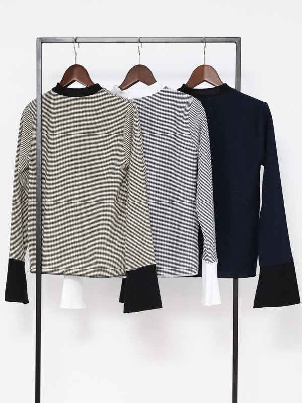 【AgAwd】袖口フレアカットソー