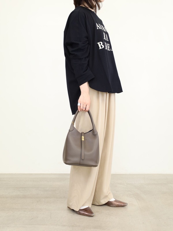 【VIOLA'dORO】 WフェイスレザーターンロックトートBAG