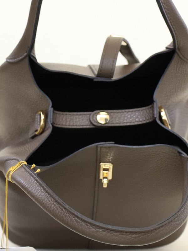 【VIOLA'dORO】 WフェイスレザーターンロックトートBAG