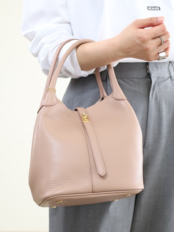 【VIOLA'dORO】 WフェイスレザーターンロックトートBAG
