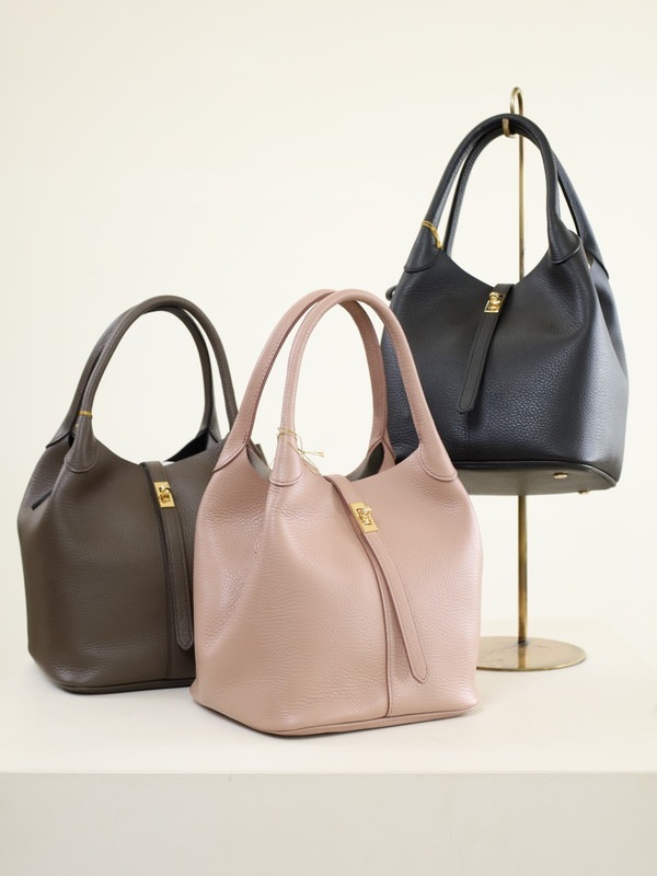 【VIOLA'dORO】 WフェイスレザーターンロックトートBAG