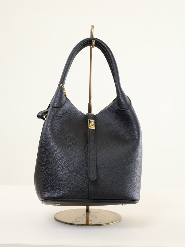 【VIOLA'dORO】 WフェイスレザーターンロックトートBAG