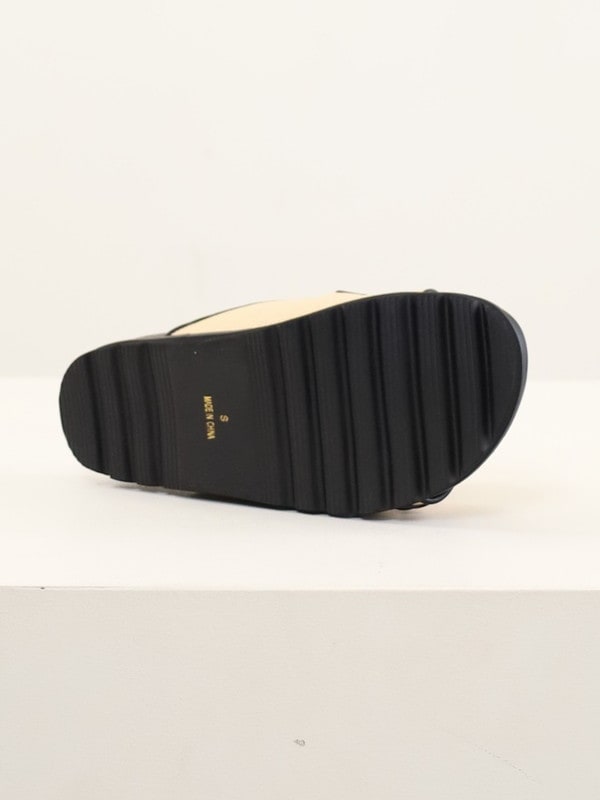 【ATELIER BRUGGE】Wバックルフットベッドサンダル
